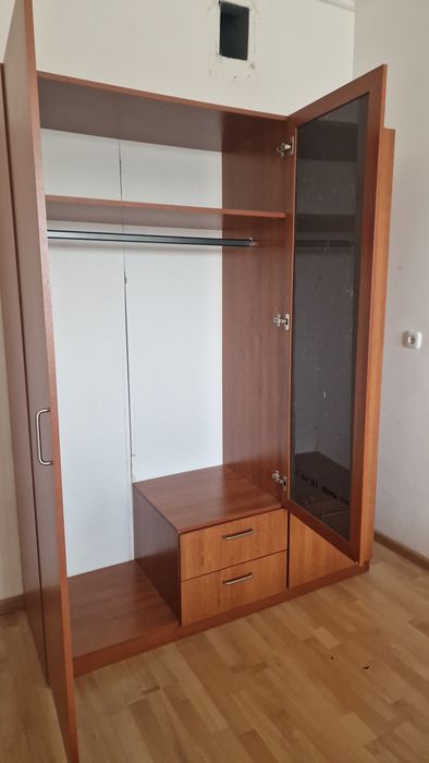 Продам спальный гарнитур.