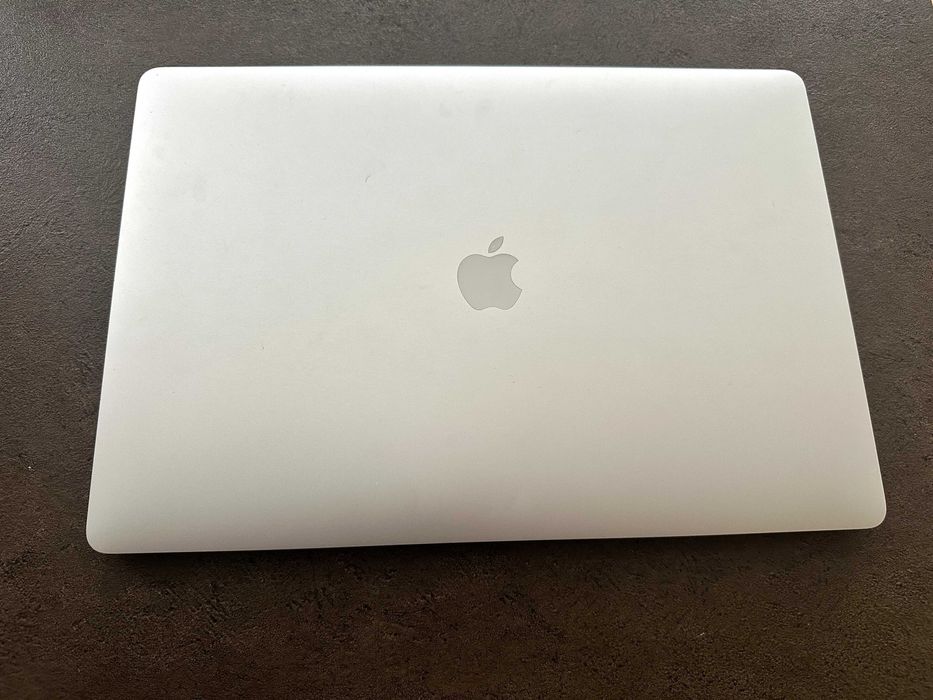 16' Macbook Pro 2019, 32GB RAM, 512GB SSD, Intel i-7
