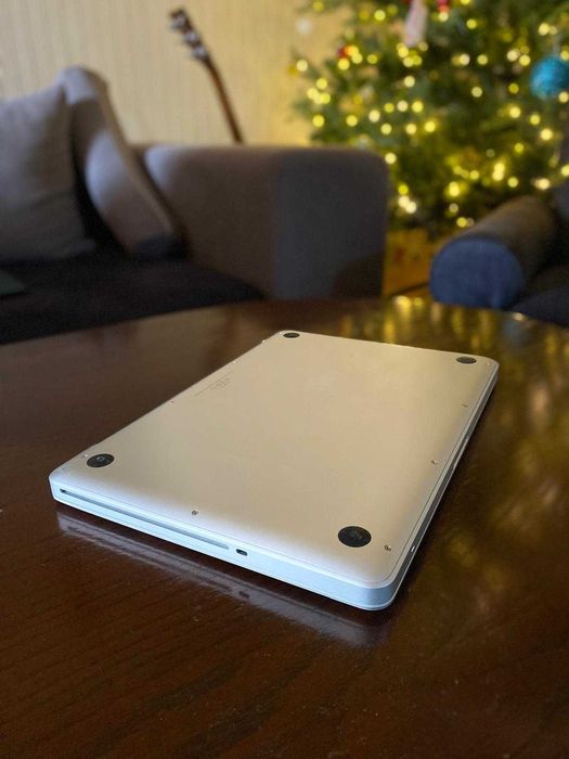 MacBook Pro 13” i5, 4GB RAM, 500GB HDD