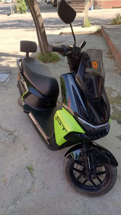 Yadea Gs70 sotiladi