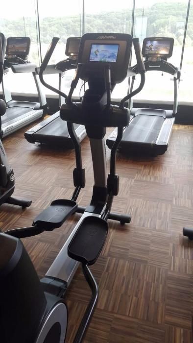 Кардио Уред Life Fitness 95Х Discover SI–Елиптичен Кростренажор
