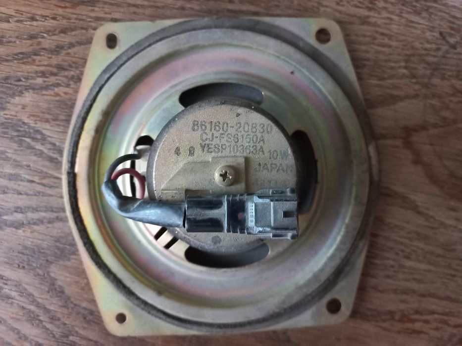 Продам динамик двери Тойота