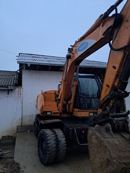 Экскаватор Samsung 132