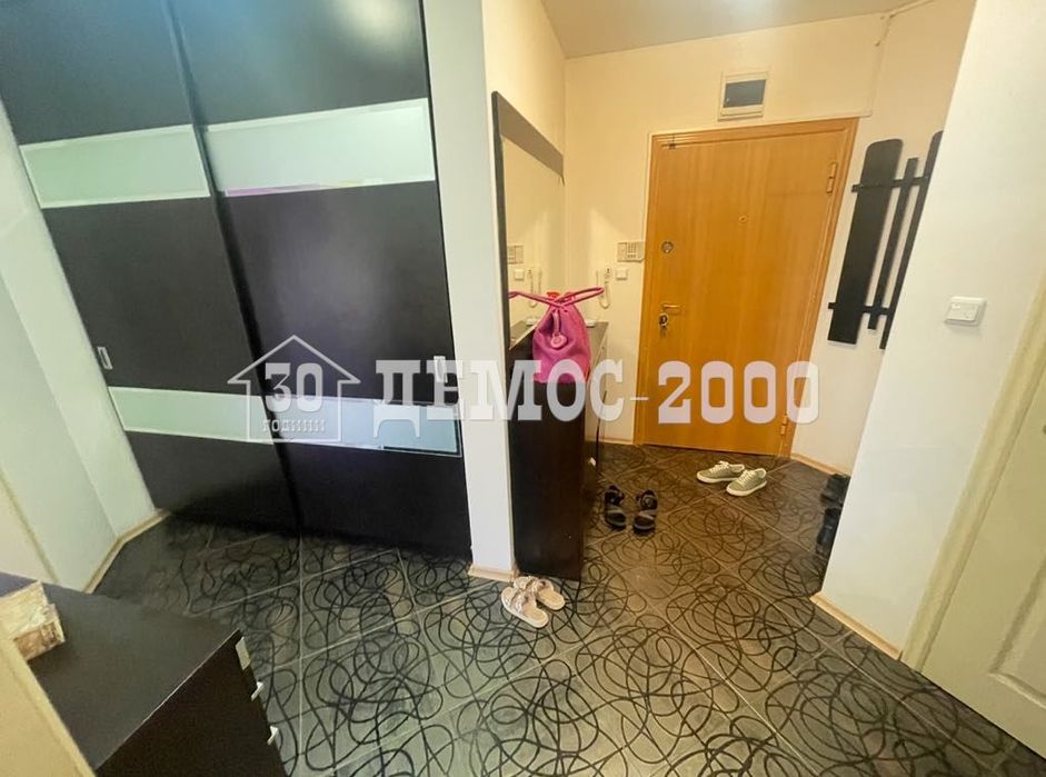 Дава се под наем Двустаен апартамент в Варна, Електрон - 70 кв.м за 663 € - Снимка #4