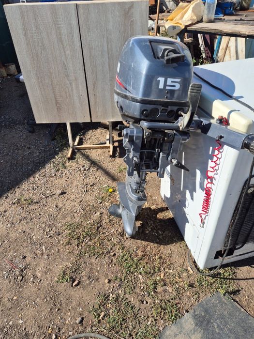 Мотор на лодку Yamaha 15 куб.