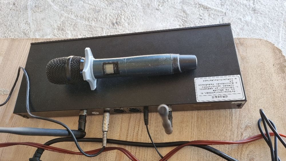 Дестанционный микрафон UHF