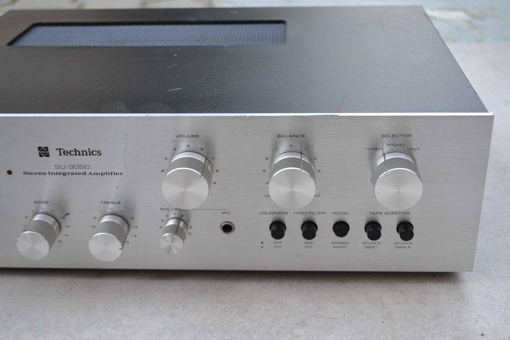 Amplificator Technics SU 3050