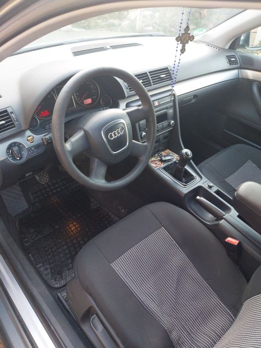 Vand audi a4 b7 1.6 benzina