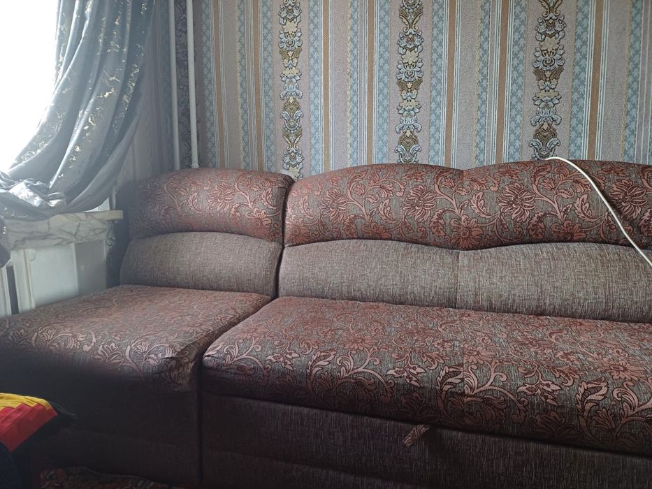 Продам диван с креслом