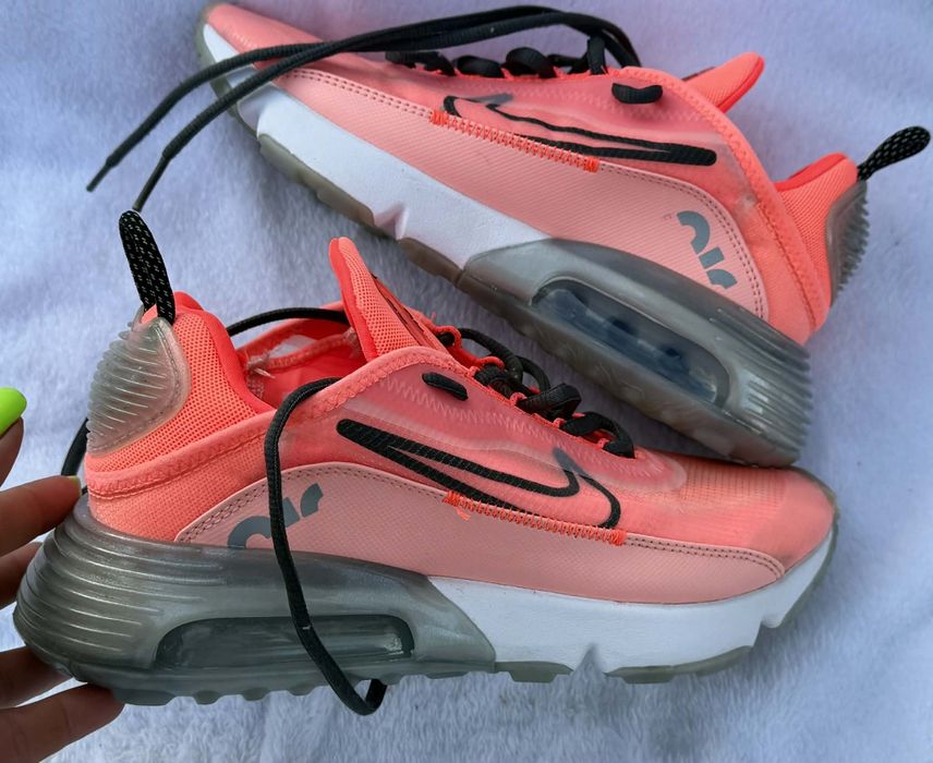 Nike Air Max 2090  Lava Glow Розови 38.5 момер