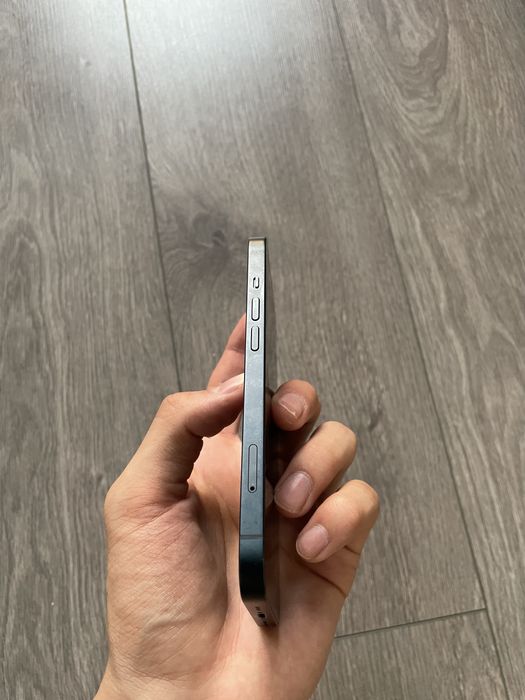 iPhone 13 в отличном состоянии