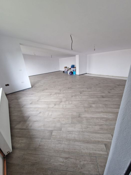 Inchiriez spatiu Bascov