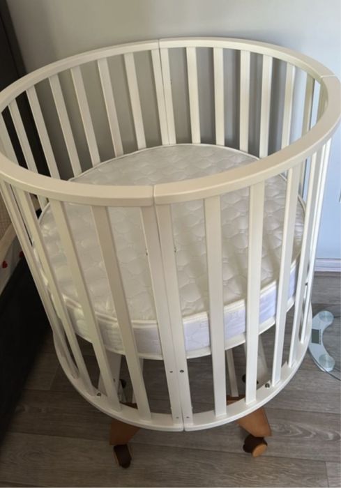 Манеж в идеальном состоянии