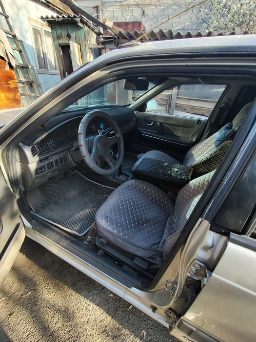 Продам срочно Мазду 626