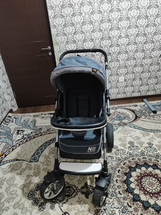 Коляска сотилади