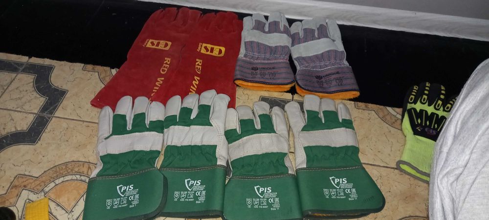 Продается перчатки