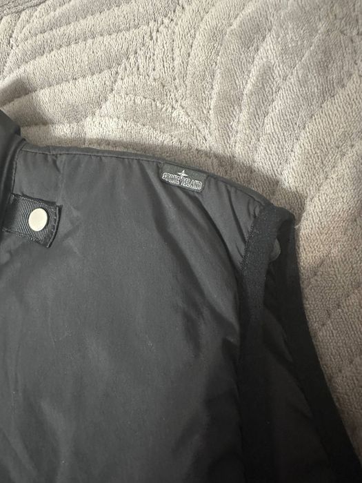 продам жилетку stone island shadow project