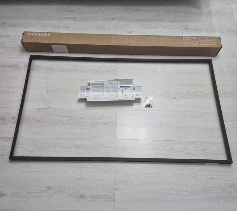 Rama Televizor Samsung 55" / 138 cm, Brown, noua
