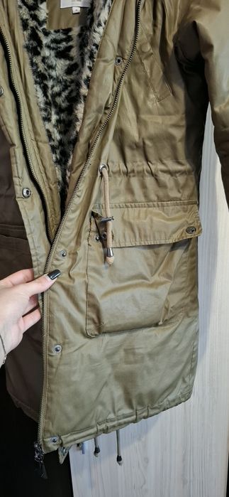 Дамско топло зимно яке тип парка в маслено зелен цвят