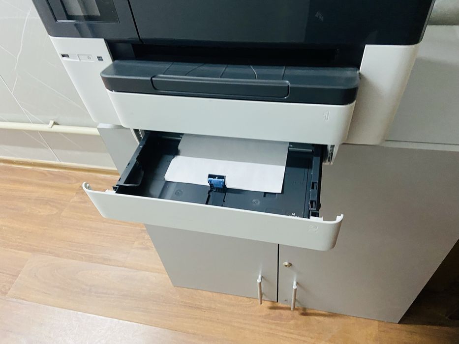 Принтер                     HP