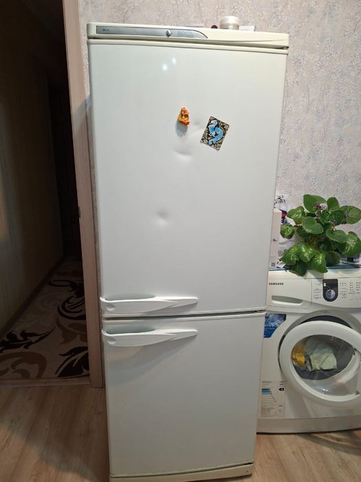 Продам холодильник 50000