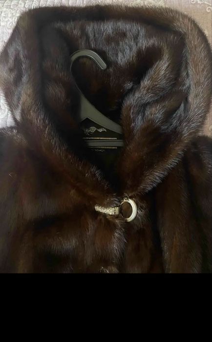 Центр возле рынка и шуба норка