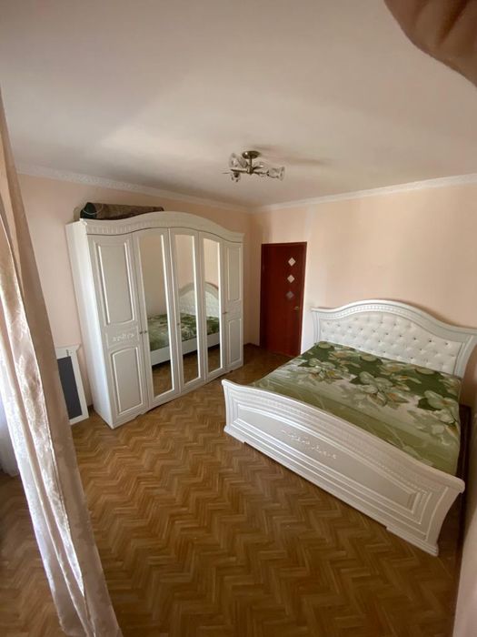 Срочно продам спальный гарнитур