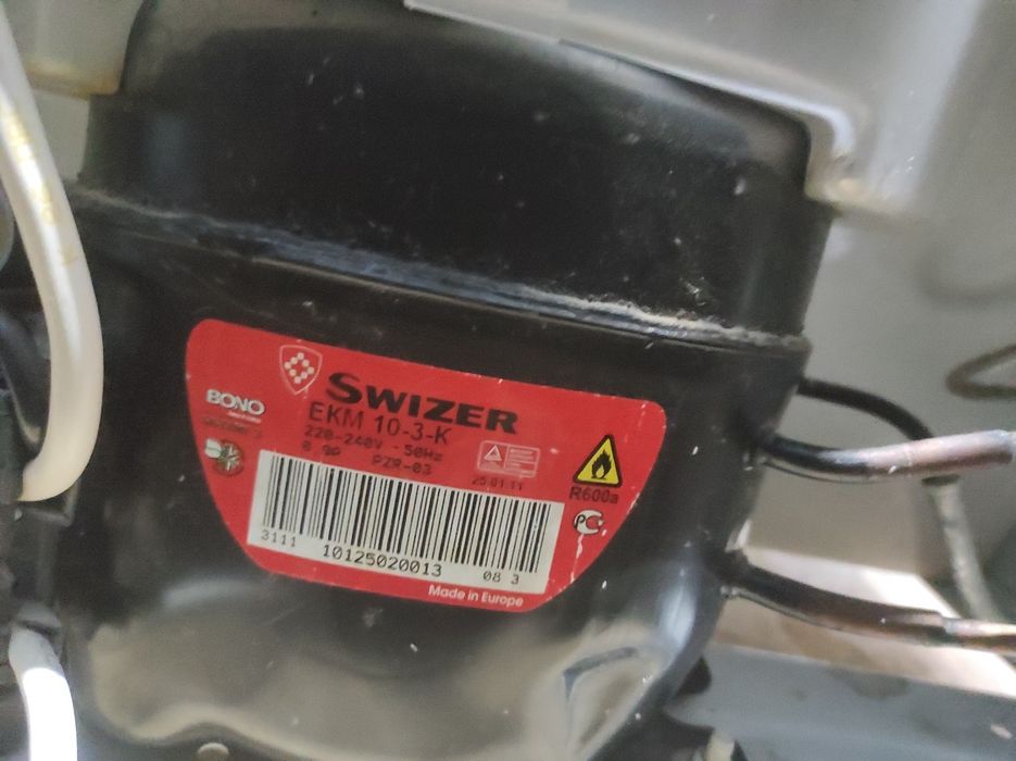 Холодильник Swizer DFR 204 - WSP