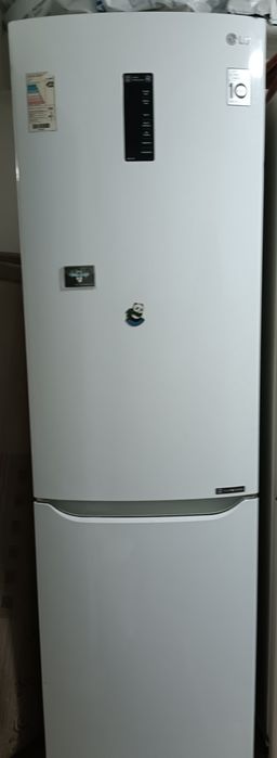 Холодильник LG продам