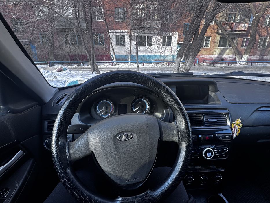 Продам приора 2013 года торг есть