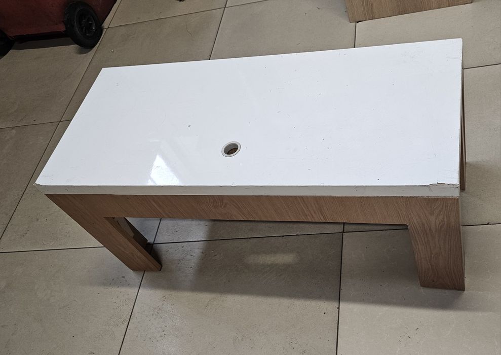 Продаётся тумба под ТВ