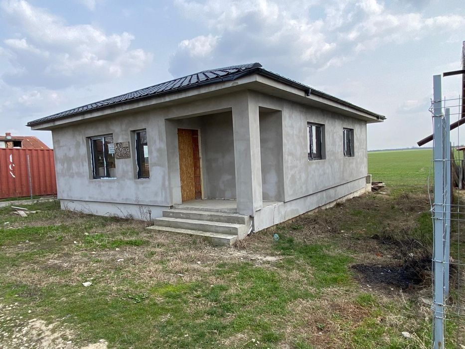 Vand casa individuala 3 Camere preț 55000€