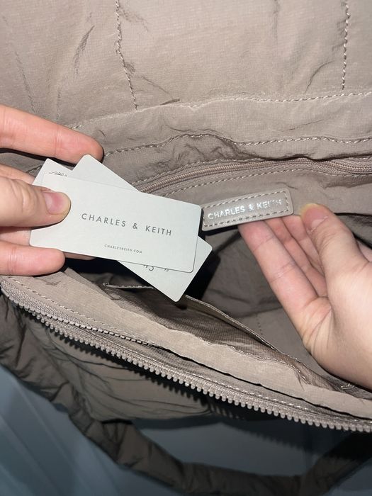 Продаю оригинальные сумки от бренда “Charles & Keith”