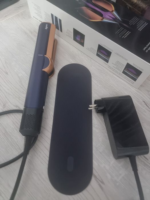 Фен утюжок Дайсон