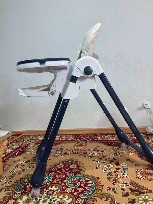 Детский стульчик для кормления