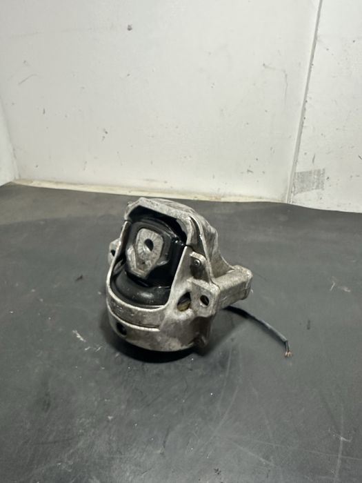 Tampon suport motor Audi A5 8T 2.7 TDI 2.0 TDI A4 B8 2.0 TDI 8R0199381
