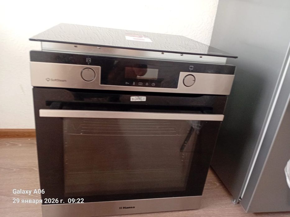 Продам духовку  с сенсорной плиткой