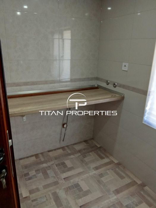 Едноетажна Къща след ремонт с двор в гр. Каблешково