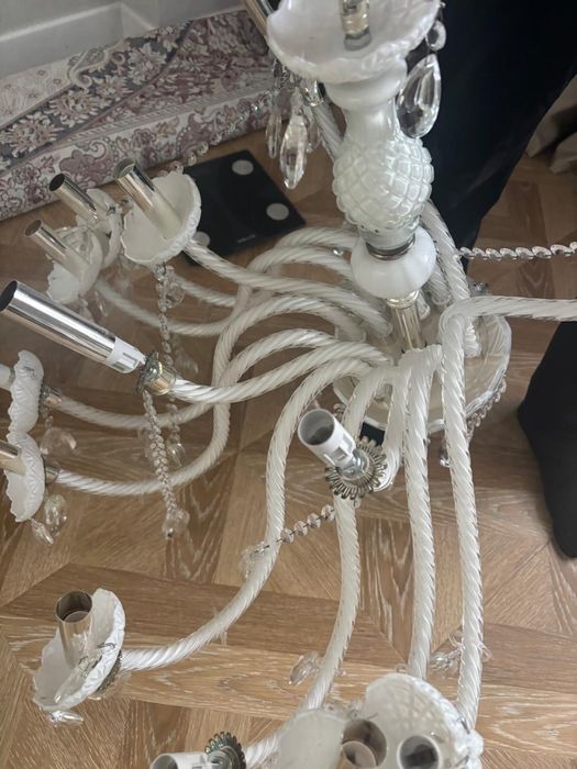 Люстры большие 30к