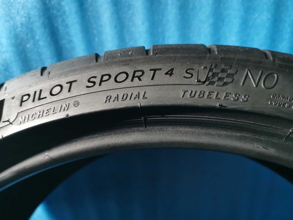 235/35 ZR20 - michelin 2 bucati