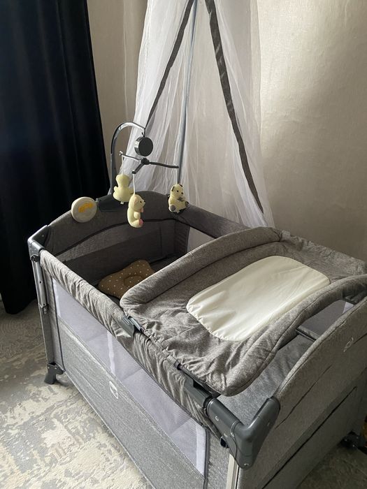 Продам кроватку-манеж