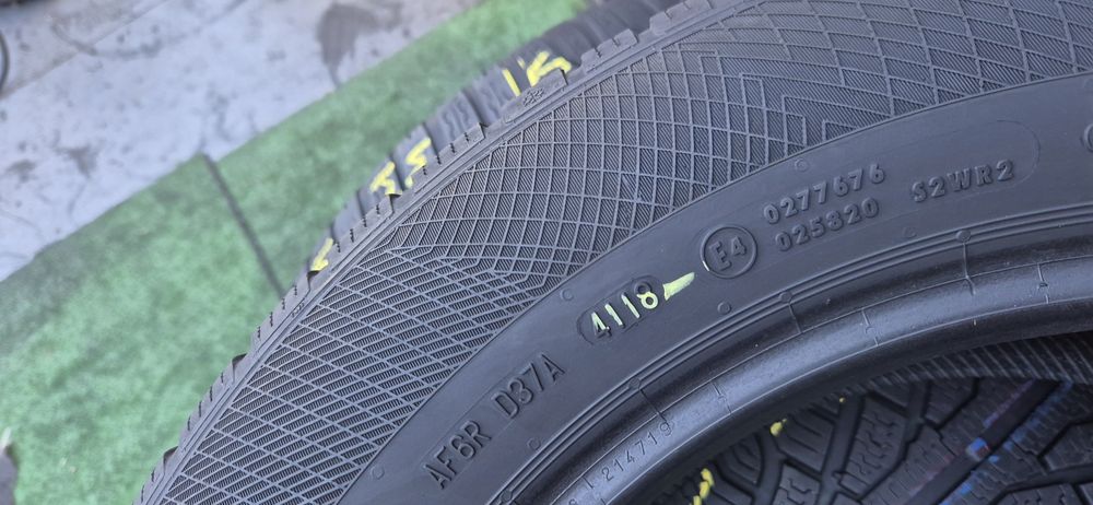 225 55 16 Uniroyal și continental m+s