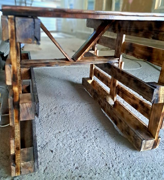 Продам стол для сада, улицы