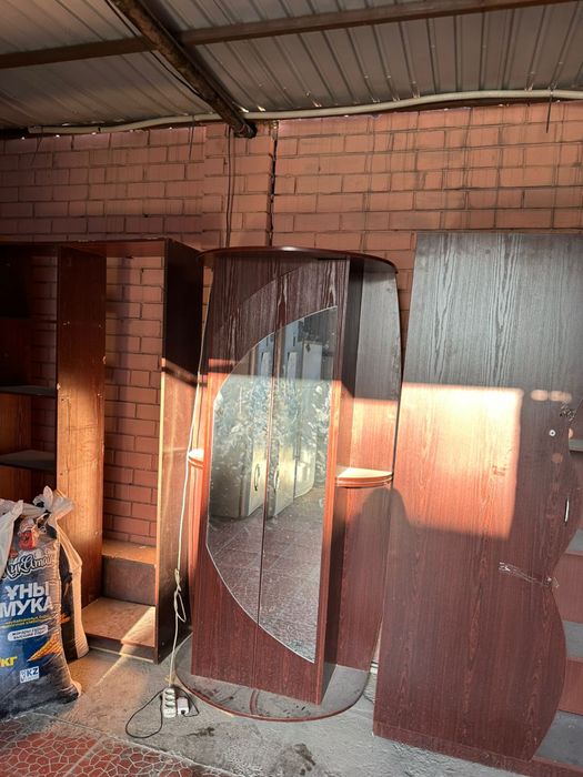 Кофемашина и шкаф