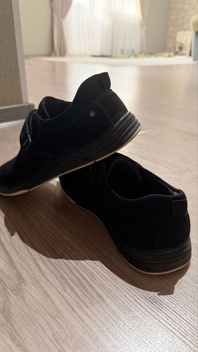 Туфли школьные.