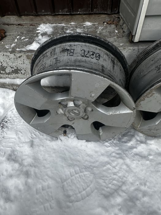 Продам срочно диски Nissan