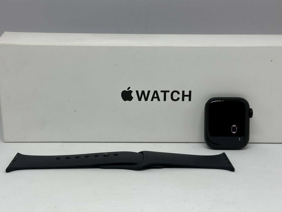 Смарт часовник Apple Watch SE 3 40mm Midnight AL Midnight SB S/M Cellular