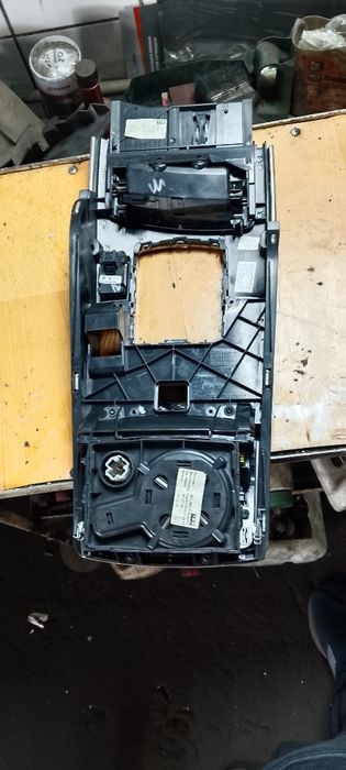 Запчасти на audi A6 C6