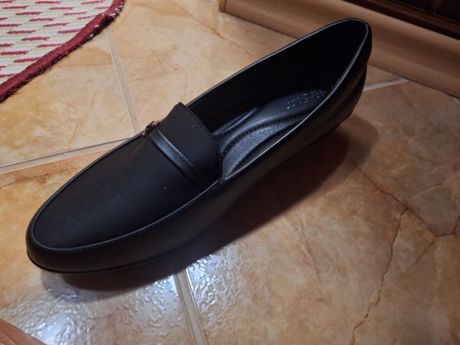 Дамски обувки номер 42