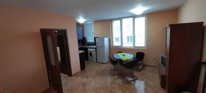 Дава се под наем Едностаен апартамент в Бургас, Славейков - 48 кв.м за 229.5 € - Снимка #1